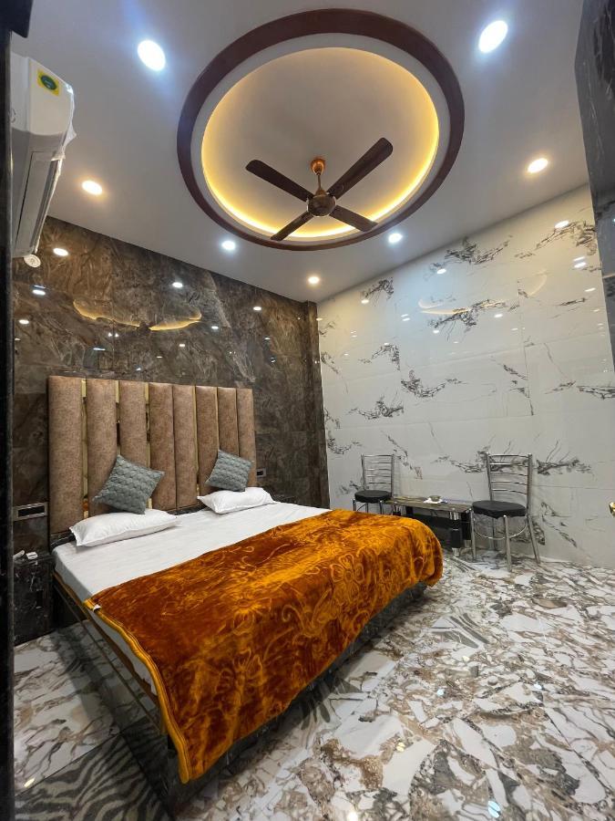 Kashi Dham Home Stay Varanasi Esterno foto