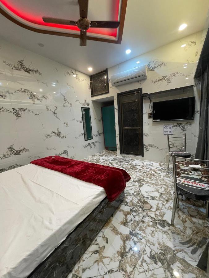 Kashi Dham Home Stay Varanasi Esterno foto